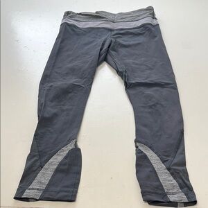 Lululemon Sz 4 Cropped Gray Athletic Workour Capri Leggings